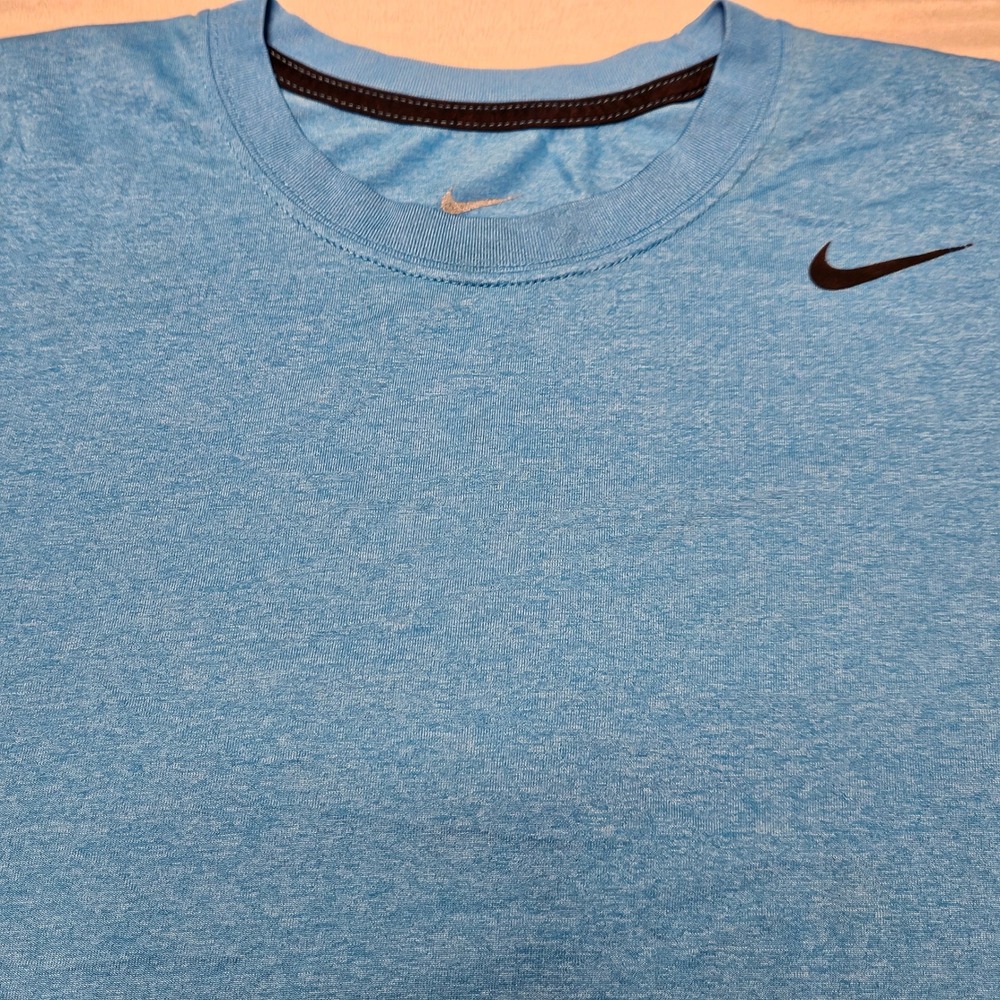 Nike Dri-FIT Training Shirt Mens Medium Blue Heathered Short Sleeve 371642-491